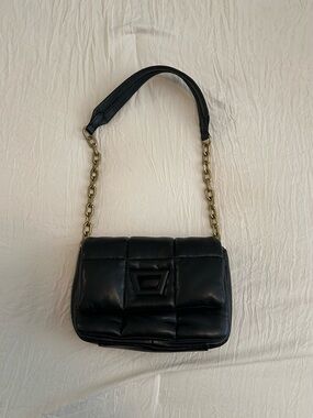 Zara Black Quilted Shoulder Bag with Chain Detail